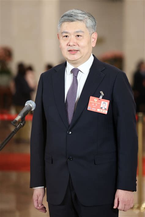 从漫画到真人演绎：羞羞内容呈现形式的演变路径